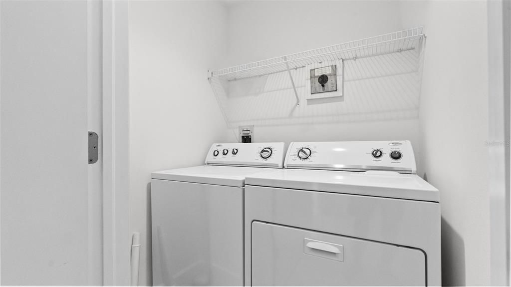 For Sale: $575,000 (3 beds, 3 baths, 2097 Square Feet)