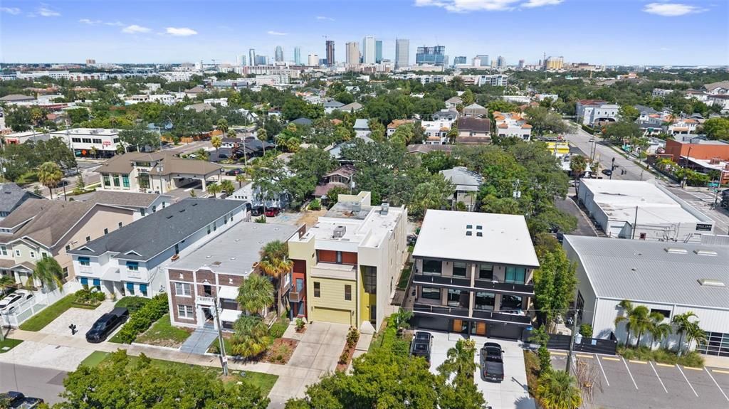 For Sale: $575,000 (3 beds, 3 baths, 2097 Square Feet)