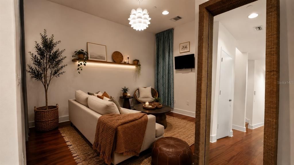 For Sale: $575,000 (3 beds, 3 baths, 2097 Square Feet)