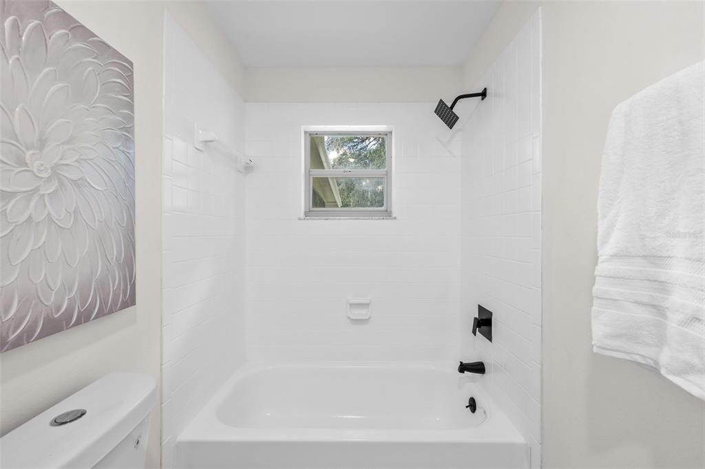 For Sale: $269,990 (3 beds, 2 baths, 1346 Square Feet)