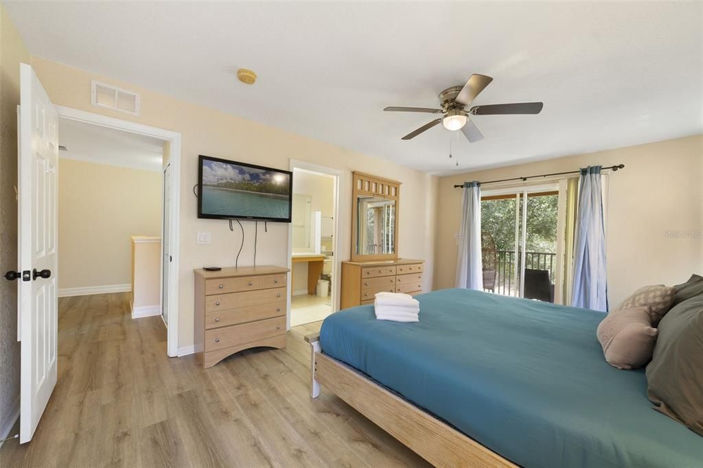 For Sale: $274,500 (4 beds, 3 baths, 1856 Square Feet)