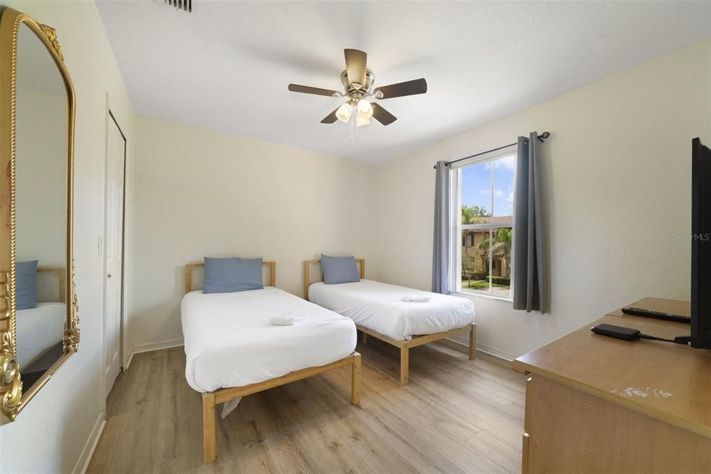 For Sale: $274,500 (4 beds, 3 baths, 1856 Square Feet)