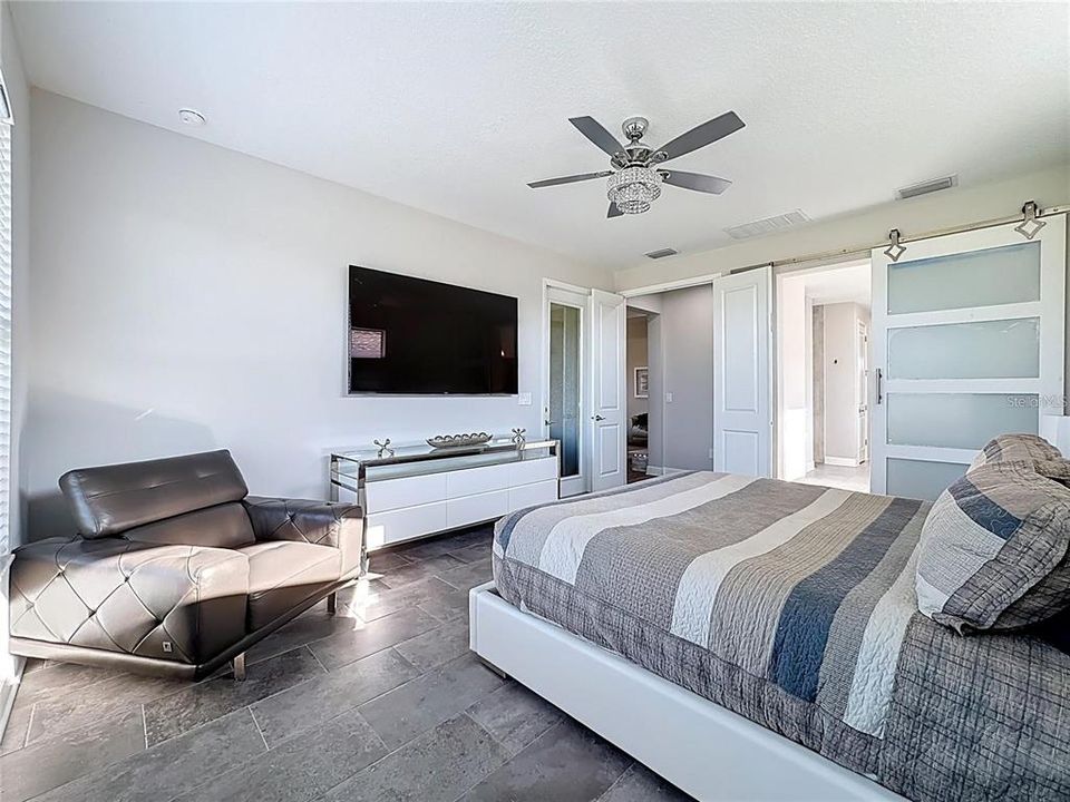 For Sale: $705,000 (3 beds, 2 baths, 3017 Square Feet)
