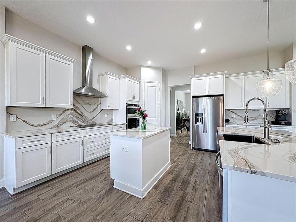 For Sale: $705,000 (3 beds, 2 baths, 3017 Square Feet)