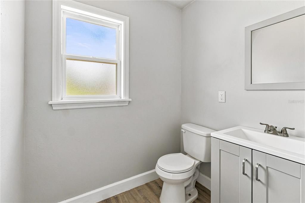 For Rent: $2,800 (4 beds, 2 baths, 1430 Square Feet)