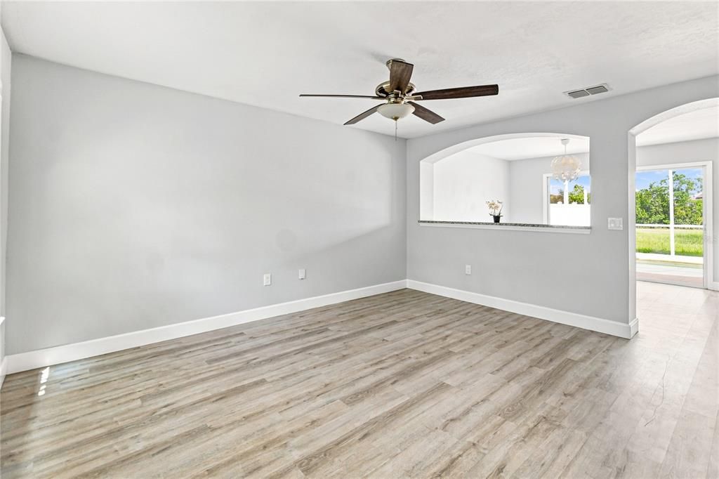 For Rent: $2,800 (4 beds, 2 baths, 1430 Square Feet)