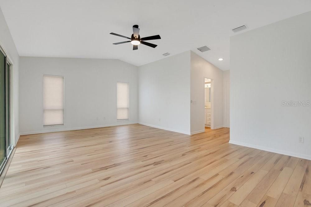 En Renta: $3,250 (3 camas, 2 baños, 1921 Pies cuadrados)