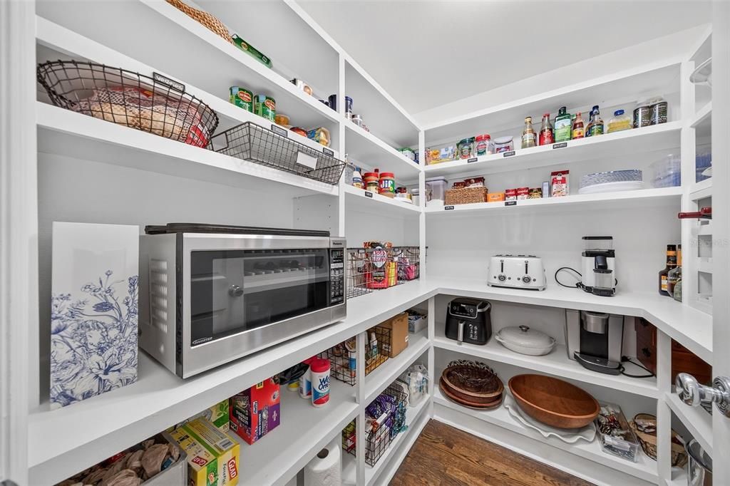 For Sale: $1,195,000 (4 beds, 3 baths, 2972 Square Feet)