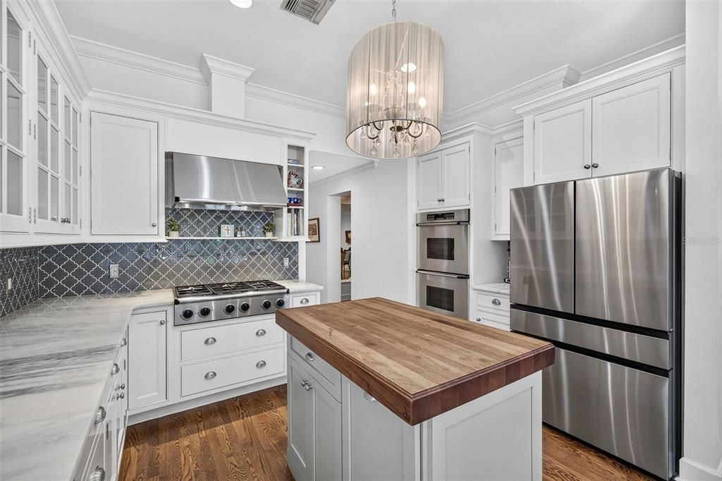 For Sale: $1,195,000 (4 beds, 3 baths, 2972 Square Feet)