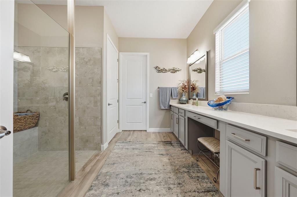 For Sale: $519,900 (3 beds, 2 baths, 2363 Square Feet)