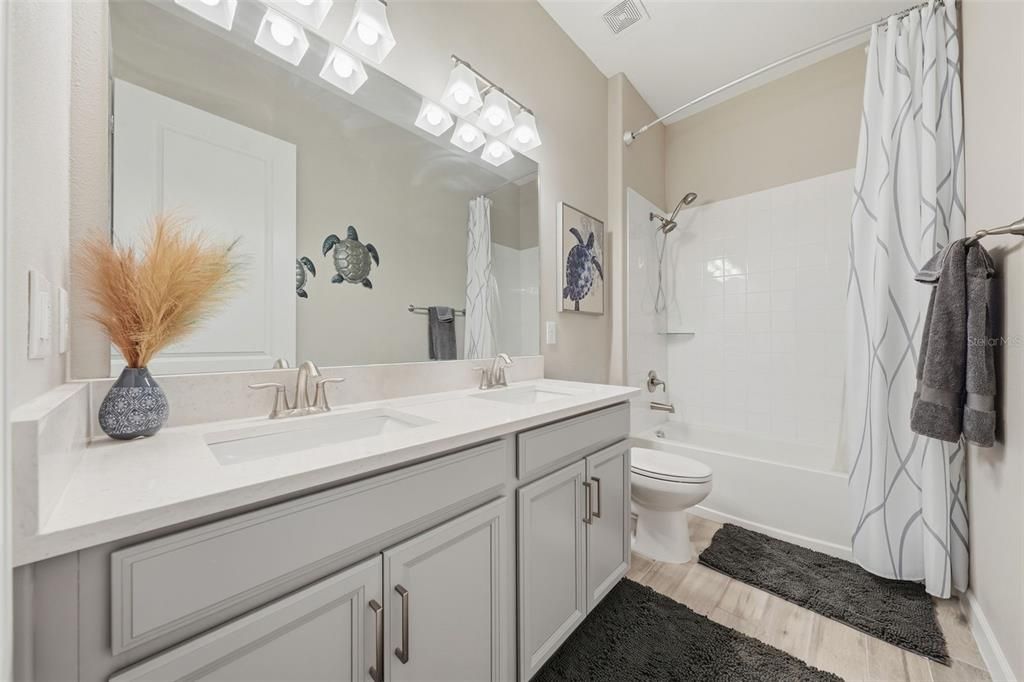 For Sale: $519,900 (3 beds, 2 baths, 2363 Square Feet)