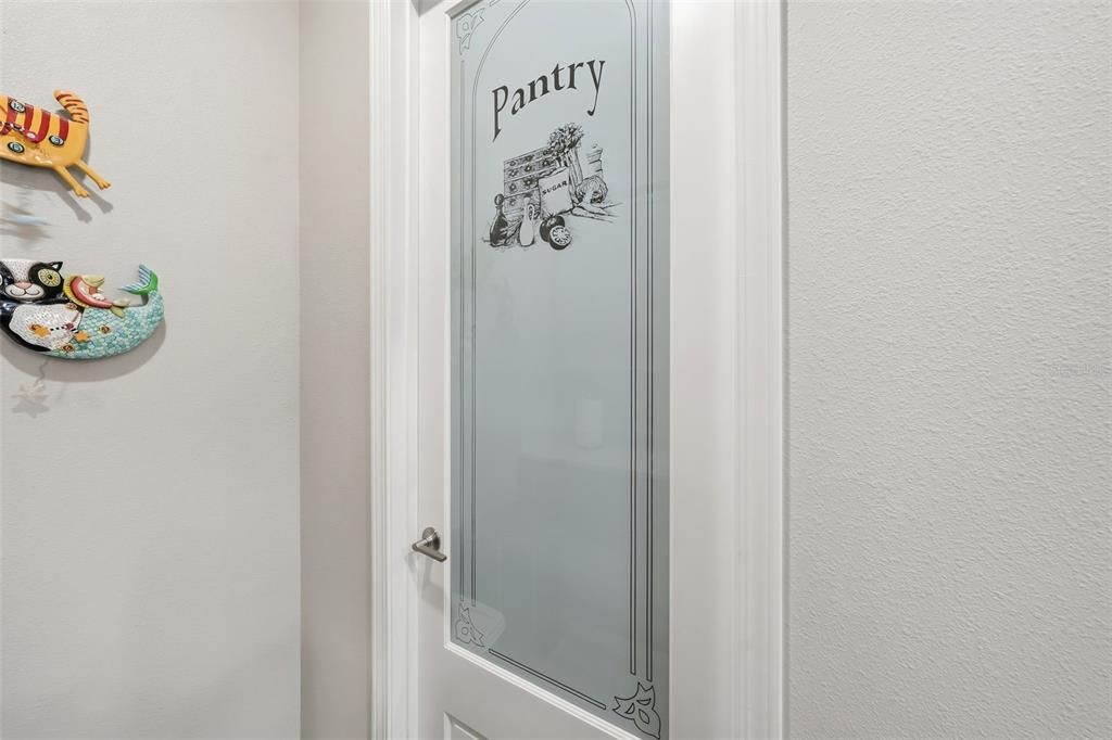 For Sale: $519,900 (3 beds, 2 baths, 2363 Square Feet)