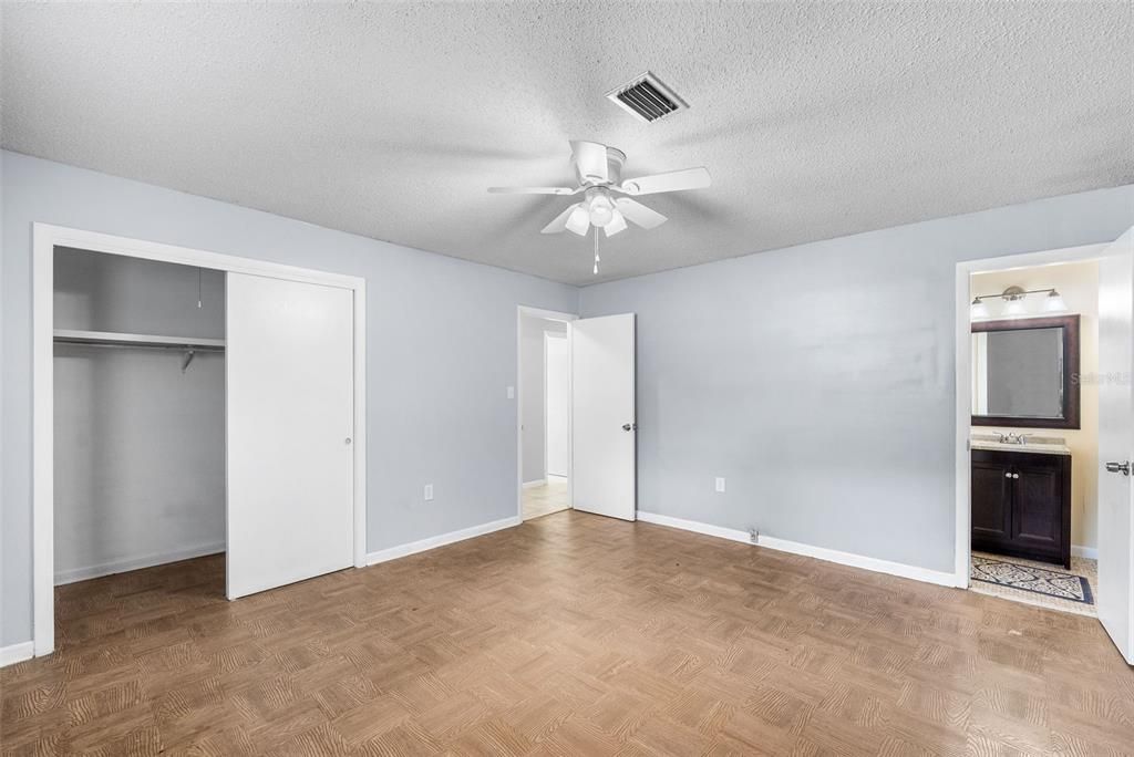 En Venta: $386,590 (4 camas, 2 baños, 1792 Pies cuadrados)