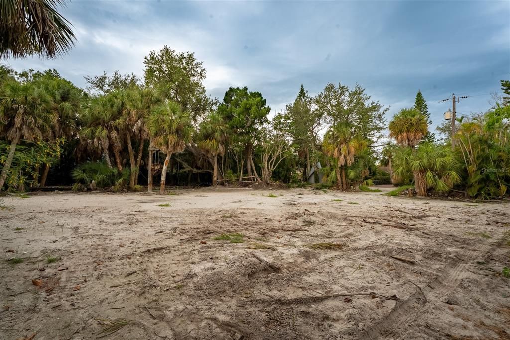 For Sale: $1,700,000 (0.34 acres)