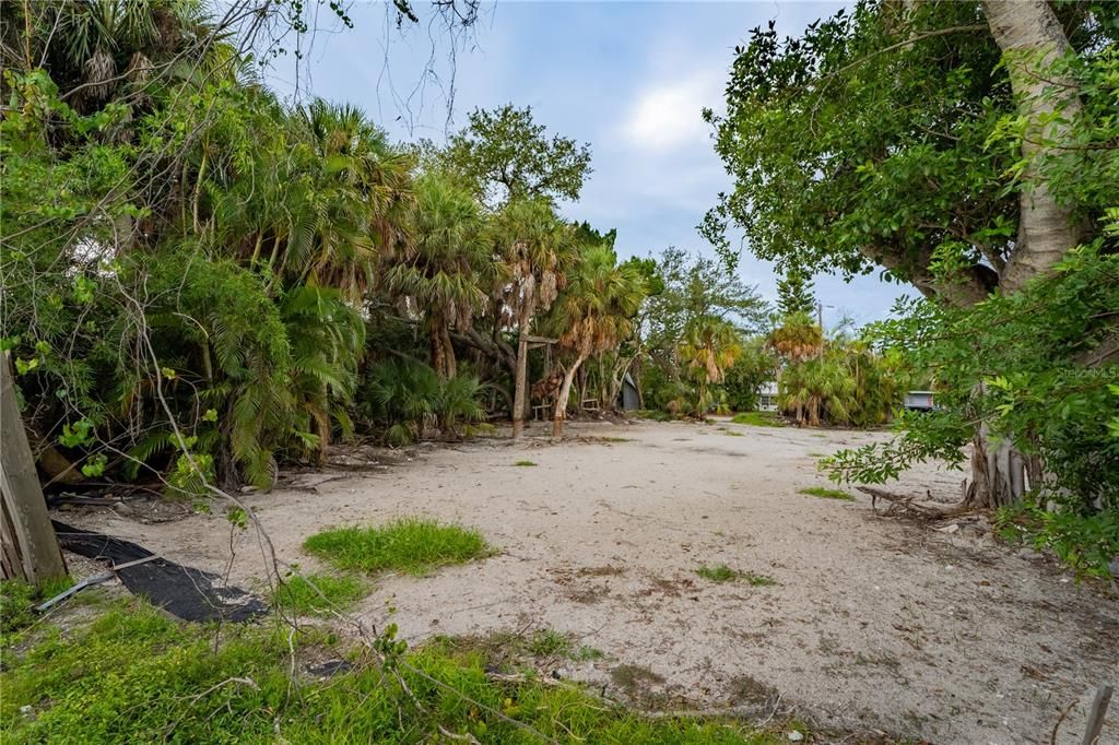 For Sale: $1,700,000 (0.34 acres)