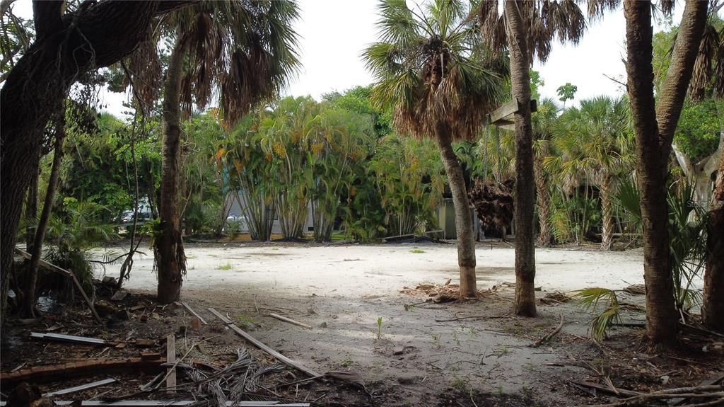 For Sale: $1,700,000 (0.34 acres)
