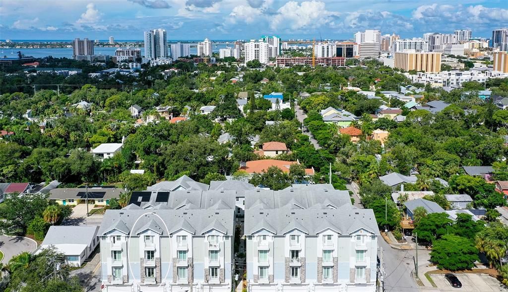 На продажу: $725,000 (3 спален, 3 ванн, 2451 Квадратных фут)