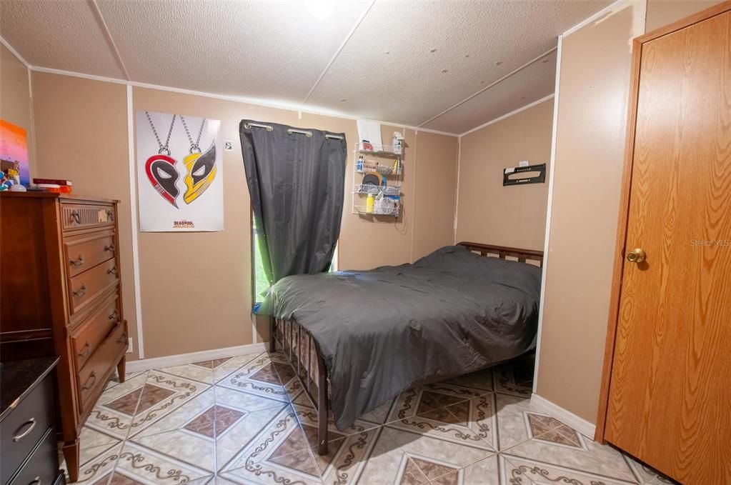 En Venta: $274,900 (4 camas, 2 baños, 1512 Pies cuadrados)