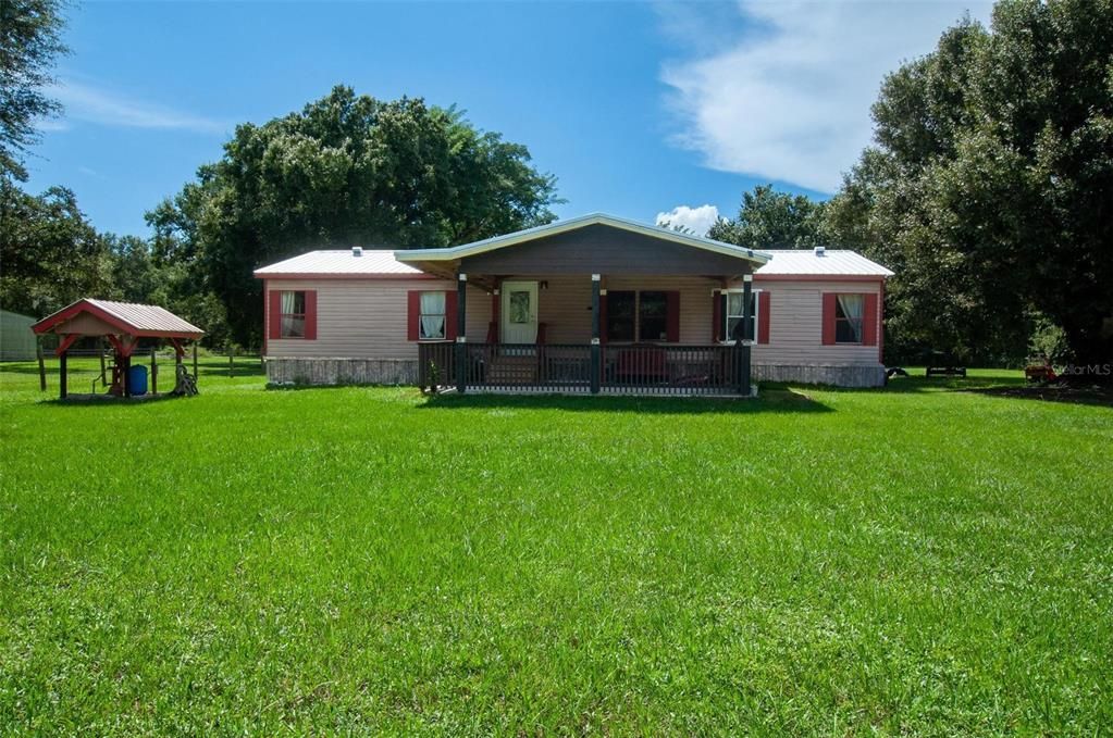En Venta: $274,900 (4 camas, 2 baños, 1512 Pies cuadrados)