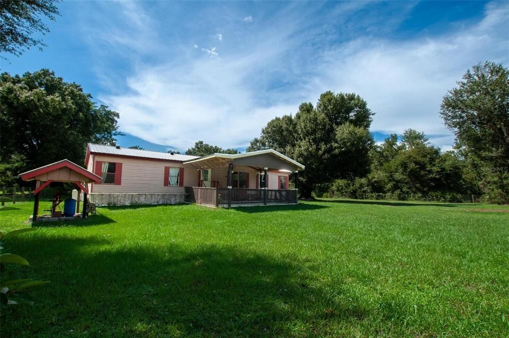 En Venta: $274,900 (4 camas, 2 baños, 1512 Pies cuadrados)