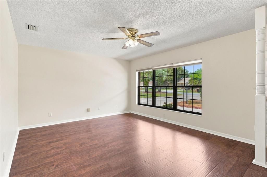 For Sale: $275,000 (3 beds, 2 baths, 1447 Square Feet)