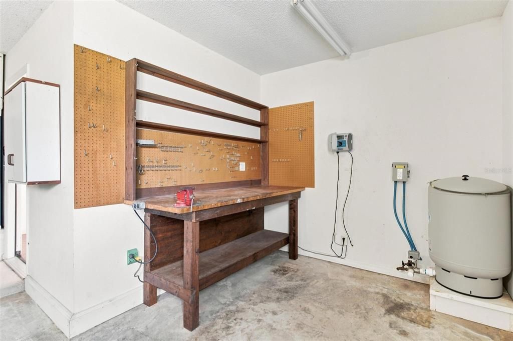 For Sale: $275,000 (3 beds, 2 baths, 1447 Square Feet)