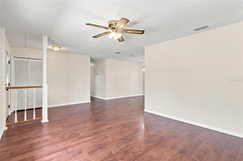 For Sale: $275,000 (3 beds, 2 baths, 1447 Square Feet)