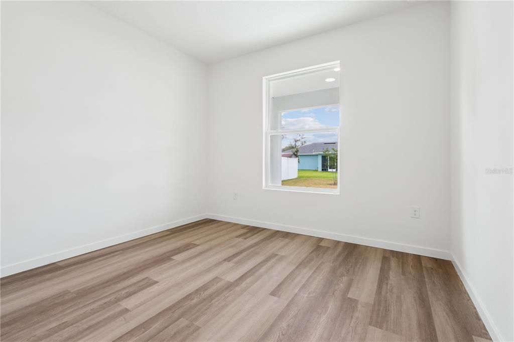 For Sale: $405,000 (4 beds, 2 baths, 1873 Square Feet)