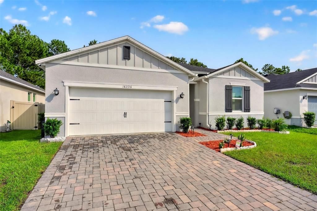 For Sale: $410,000 (4 beds, 2 baths, 1983 Square Feet)