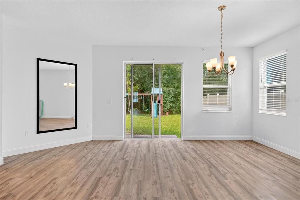 For Sale: $410,000 (4 beds, 2 baths, 1983 Square Feet)