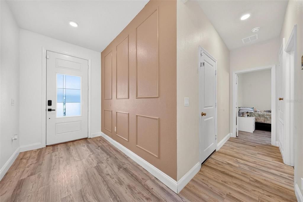 For Sale: $410,000 (4 beds, 2 baths, 1983 Square Feet)