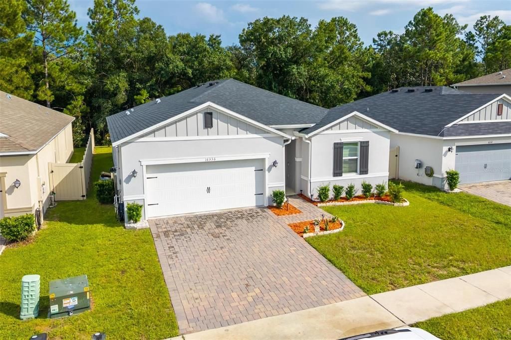For Sale: $410,000 (4 beds, 2 baths, 1983 Square Feet)
