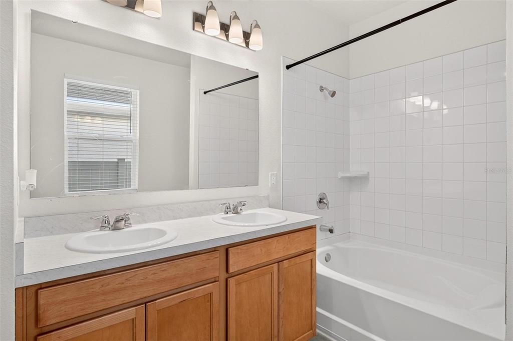 For Sale: $410,000 (4 beds, 2 baths, 1983 Square Feet)