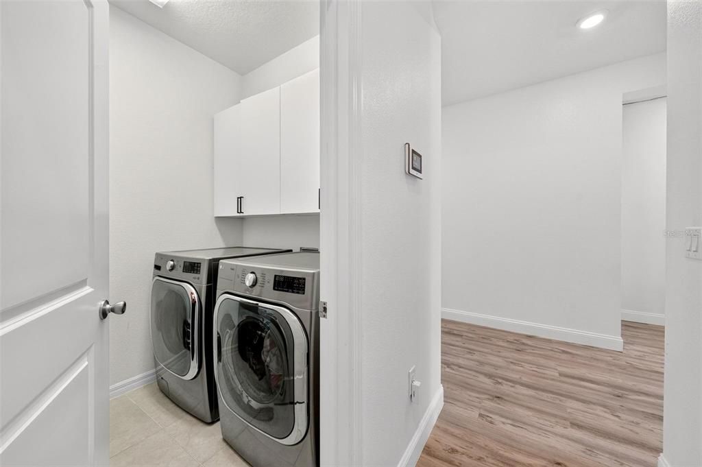 For Sale: $410,000 (4 beds, 2 baths, 1983 Square Feet)