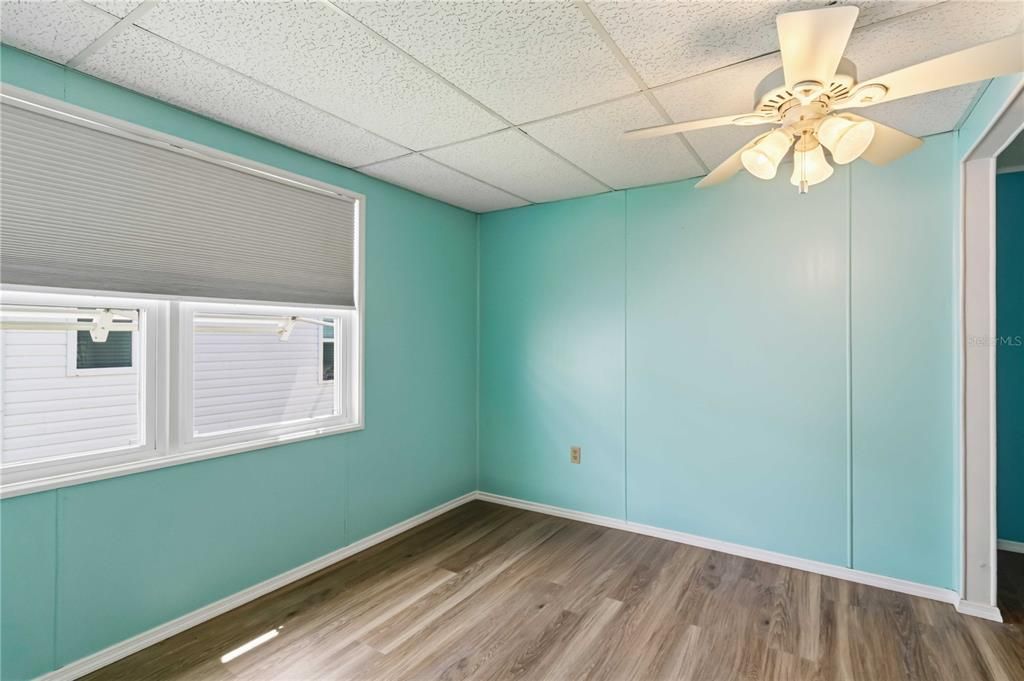 For Sale: $175,000 (2 beds, 2 baths, 1056 Square Feet)