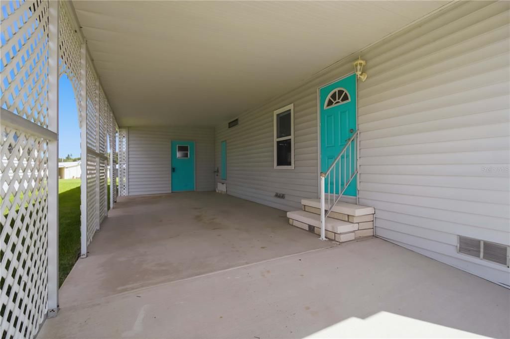 For Sale: $175,000 (2 beds, 2 baths, 1056 Square Feet)