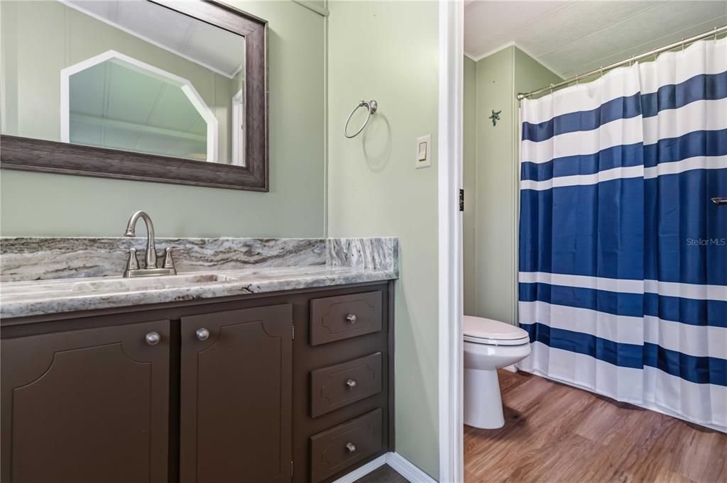 For Sale: $175,000 (2 beds, 2 baths, 1056 Square Feet)