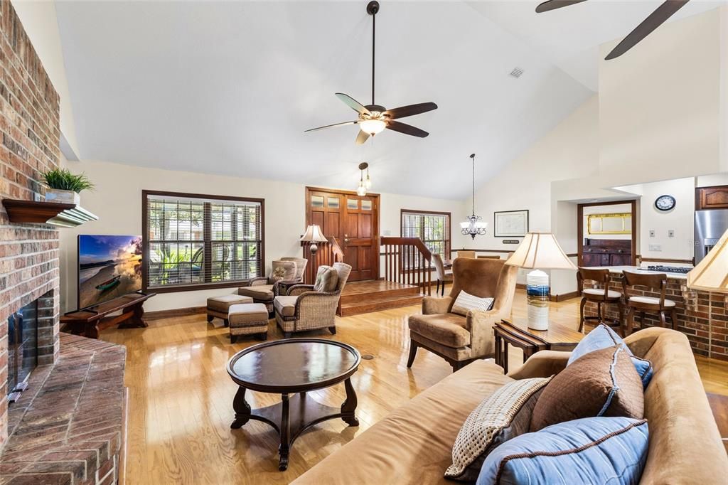 For Sale: $824,900 (4 beds, 3 baths, 2603 Square Feet)