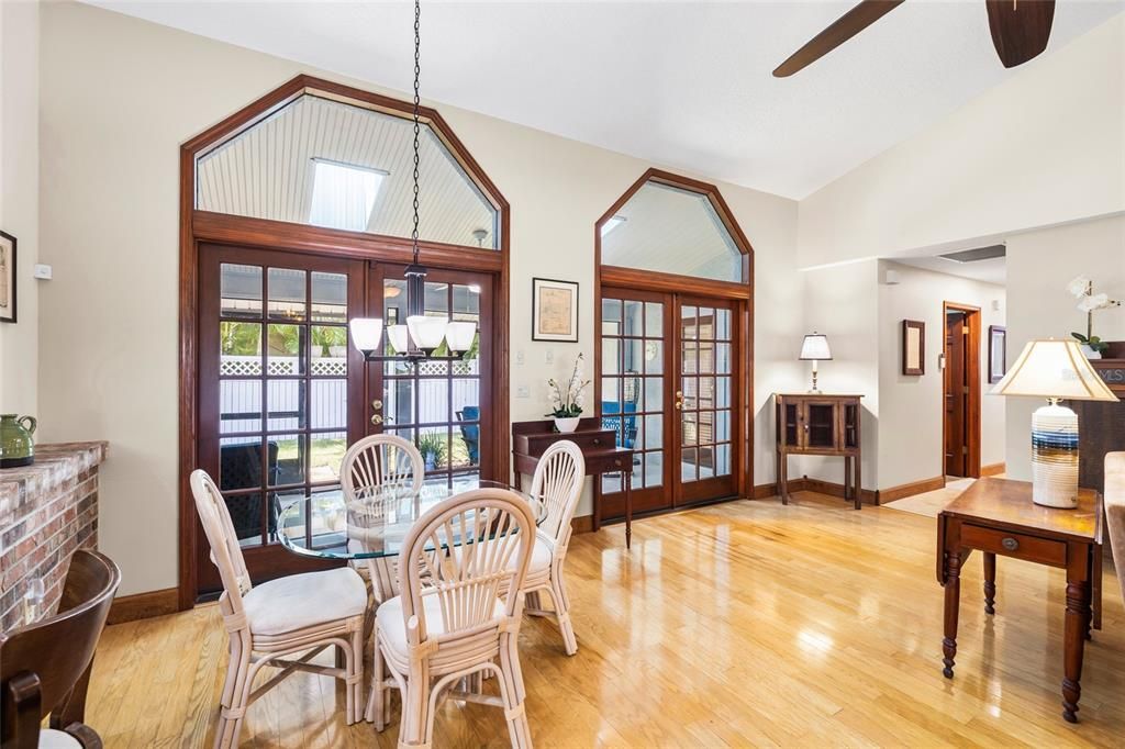 For Sale: $824,900 (4 beds, 3 baths, 2603 Square Feet)