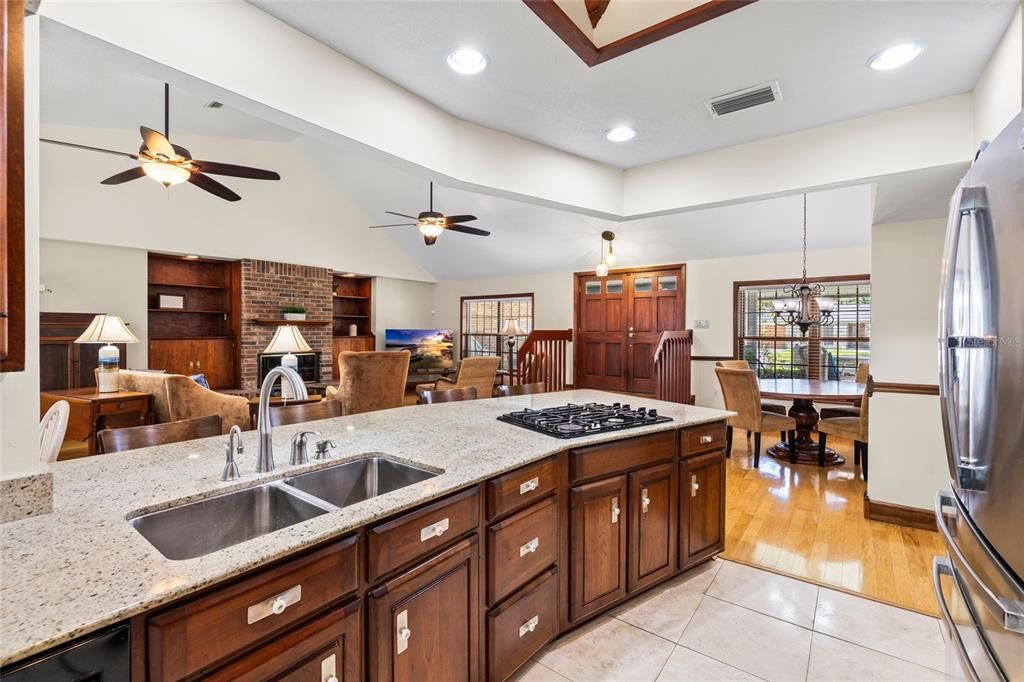 For Sale: $824,900 (4 beds, 3 baths, 2603 Square Feet)