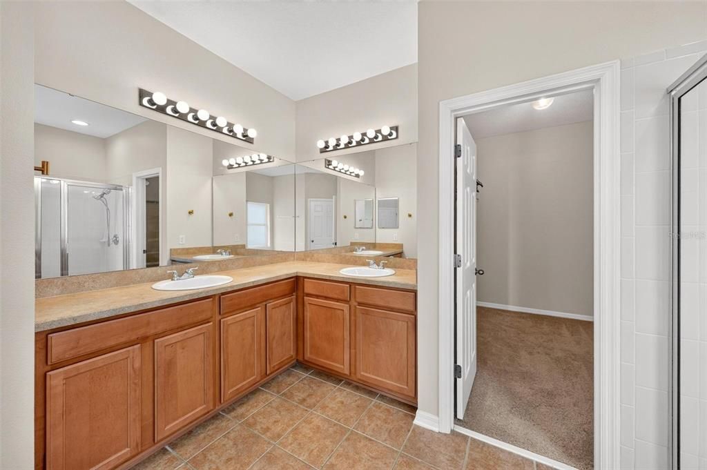 En Venta: $660,000 (4 camas, 4 baños, 3124 Pies cuadrados)