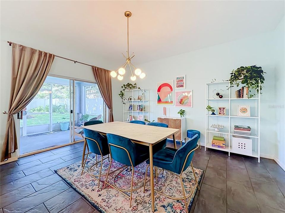 На продажу: $475,000 (4 спален, 2 ванн, 2087 Квадратных фут)