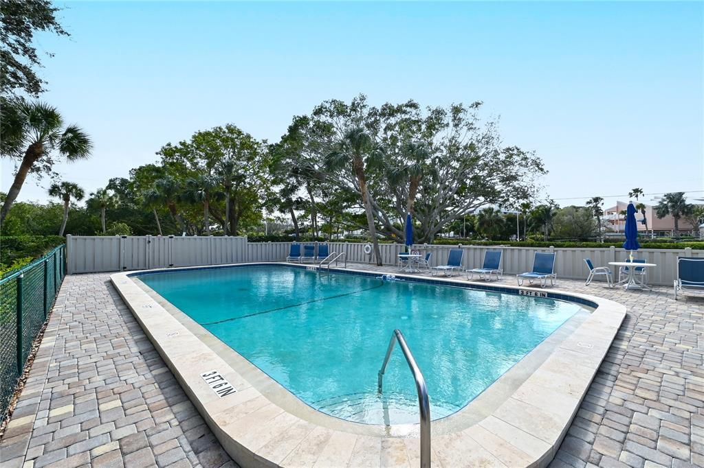 For Sale: $680,000 (3 beds, 2 baths, 1504 Square Feet)