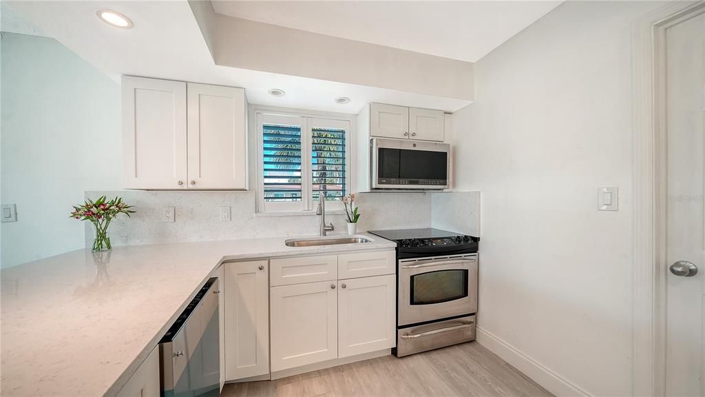 For Sale: $680,000 (3 beds, 2 baths, 1504 Square Feet)