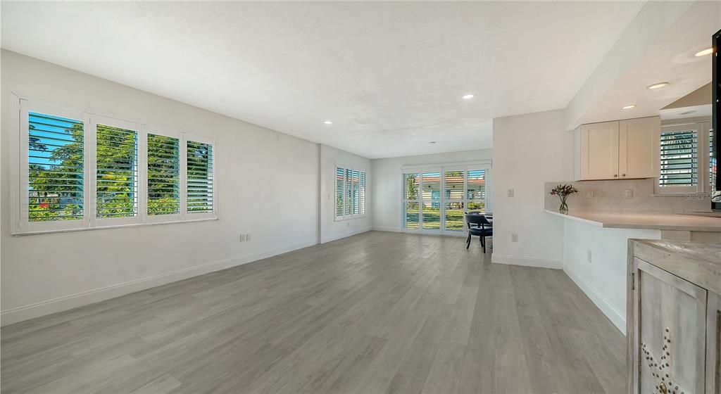 For Sale: $680,000 (3 beds, 2 baths, 1504 Square Feet)