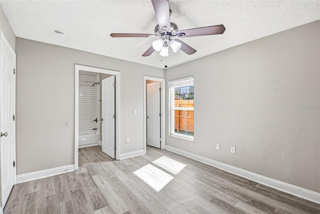 Active With Contract: $295,000 (3 beds, 2 baths, 1290 Square Feet)