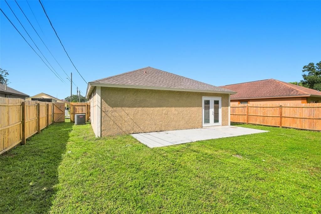 Active With Contract: $295,000 (3 beds, 2 baths, 1290 Square Feet)