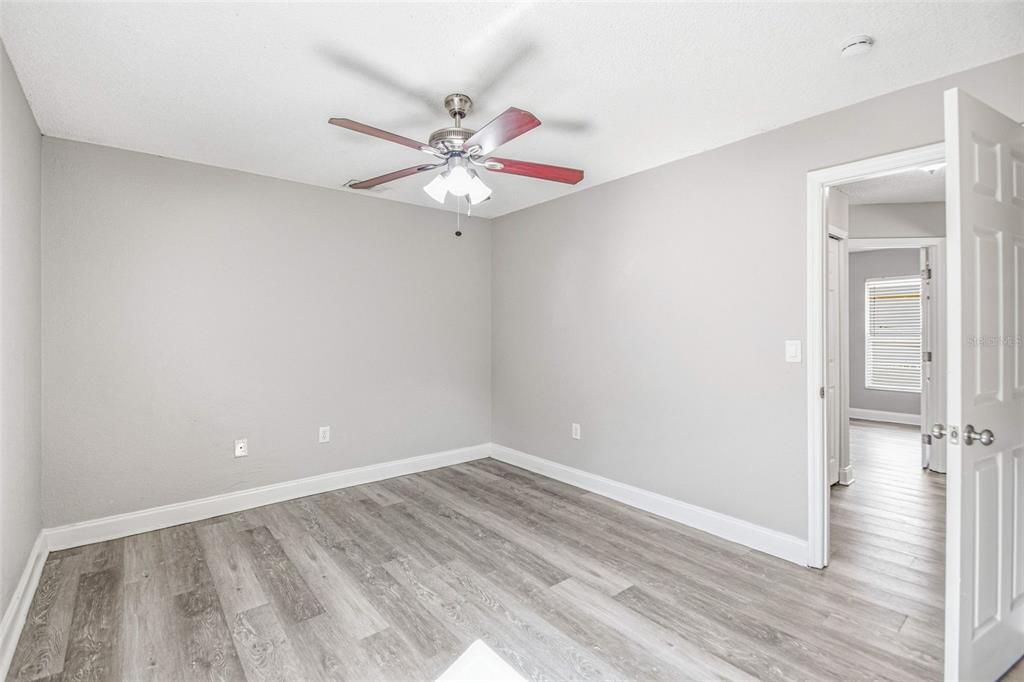 Active With Contract: $295,000 (3 beds, 2 baths, 1290 Square Feet)