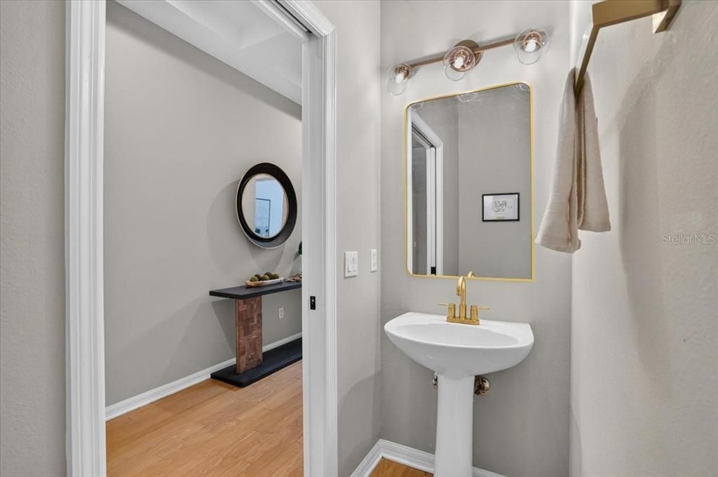 For Sale: $1,150,000 (5 beds, 4 baths, 3569 Square Feet)