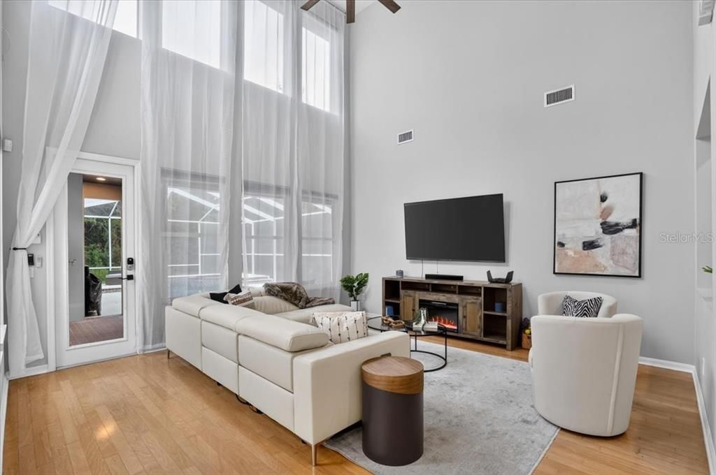 For Sale: $1,150,000 (5 beds, 4 baths, 3569 Square Feet)